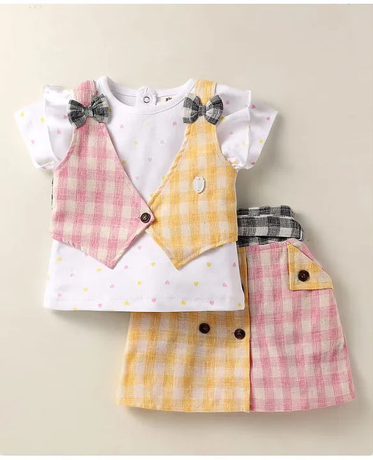 ToffyHouse Knit Half Sleeves Heart Printed Top & Checks Skirt With Waistcoat & Bow Applique - Multicolor