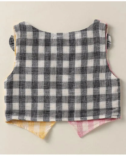 ToffyHouse Knit Half Sleeves Heart Printed Top & Checks Skirt With Waistcoat & Bow Applique - Multicolor